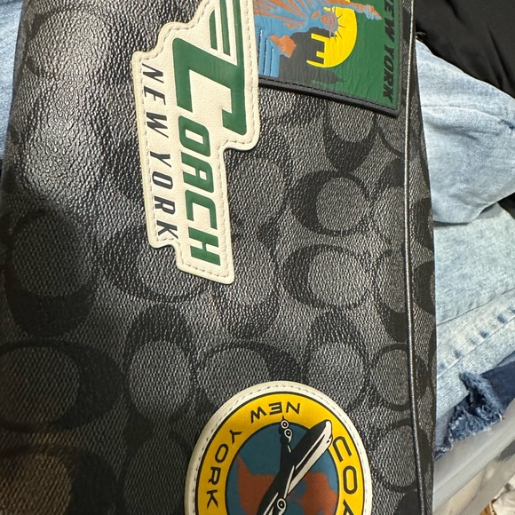 Coach - Picture 6 of 6